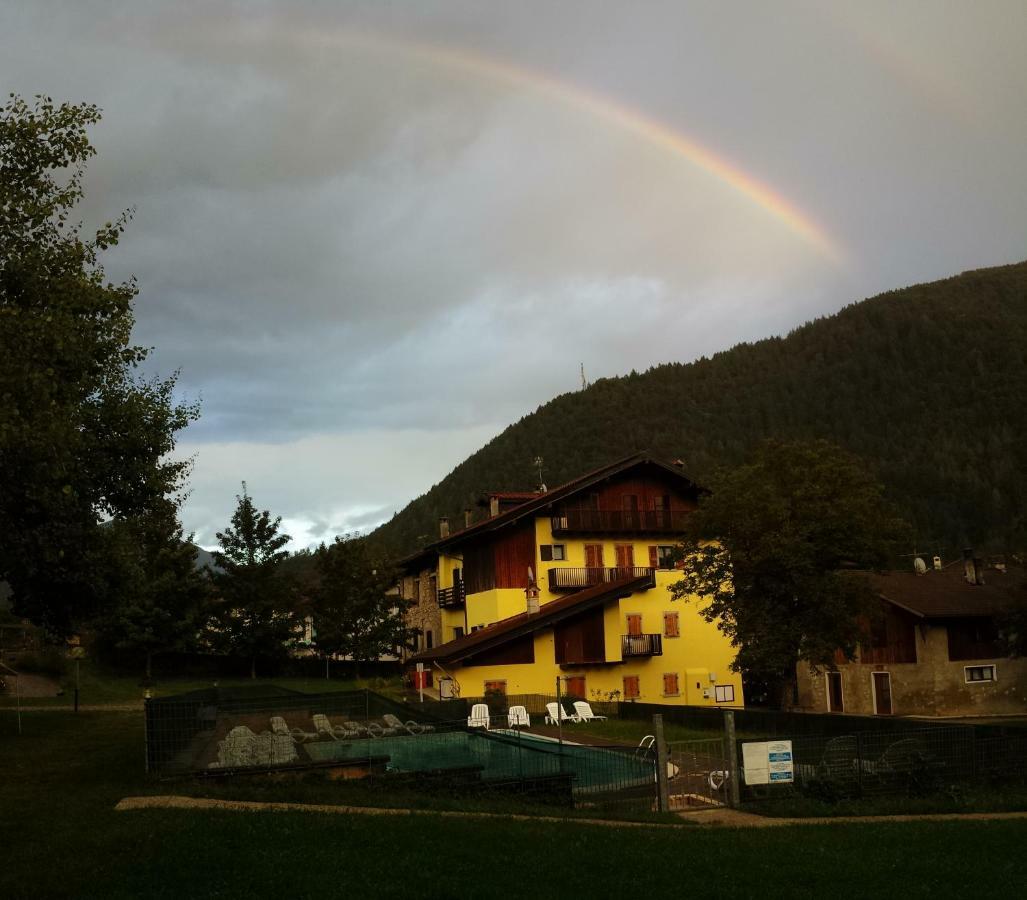 Albergo Casavecchia Tiarno di Sopra Екстериор снимка